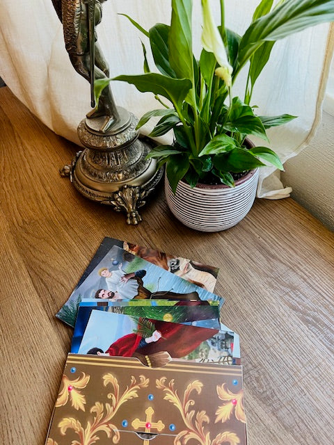 Box Set Limited Edition of the Mystical Tarot of the Saints. Premium gift containing gold edges linen tarot cards, altar cloth, art prints